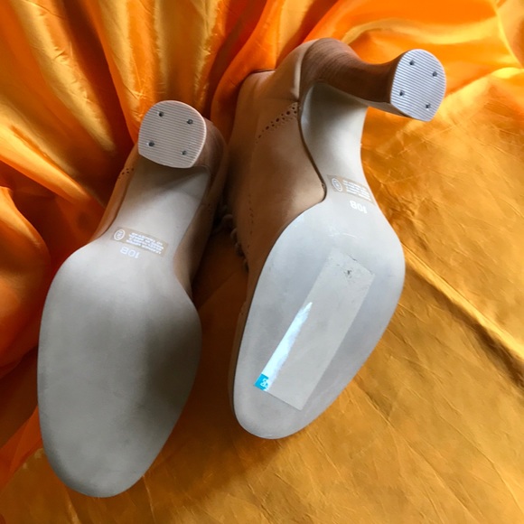 SOLD💰Vintage Oxford Wingtip Leather Ankle Boot - Picture 5 of 8